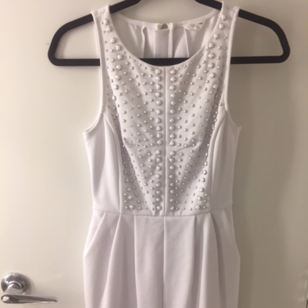 White Club Monaco Summer Mini Dress SIZE 00 - $50